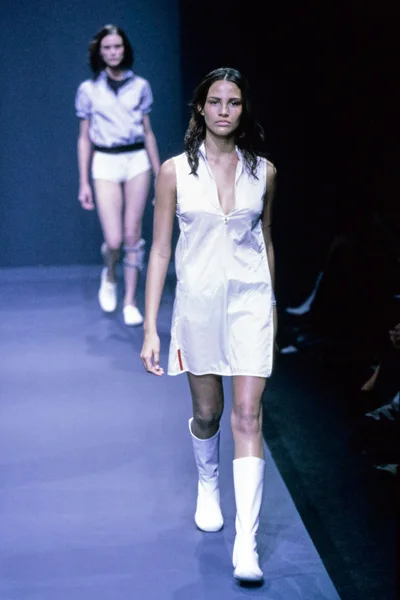 Look 13